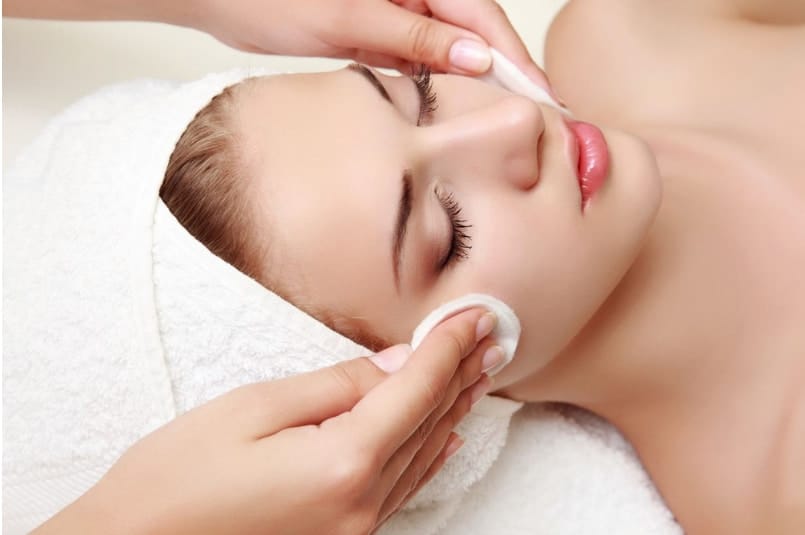 Pulizia viso e trattamenti anti-age al CTE di Roma